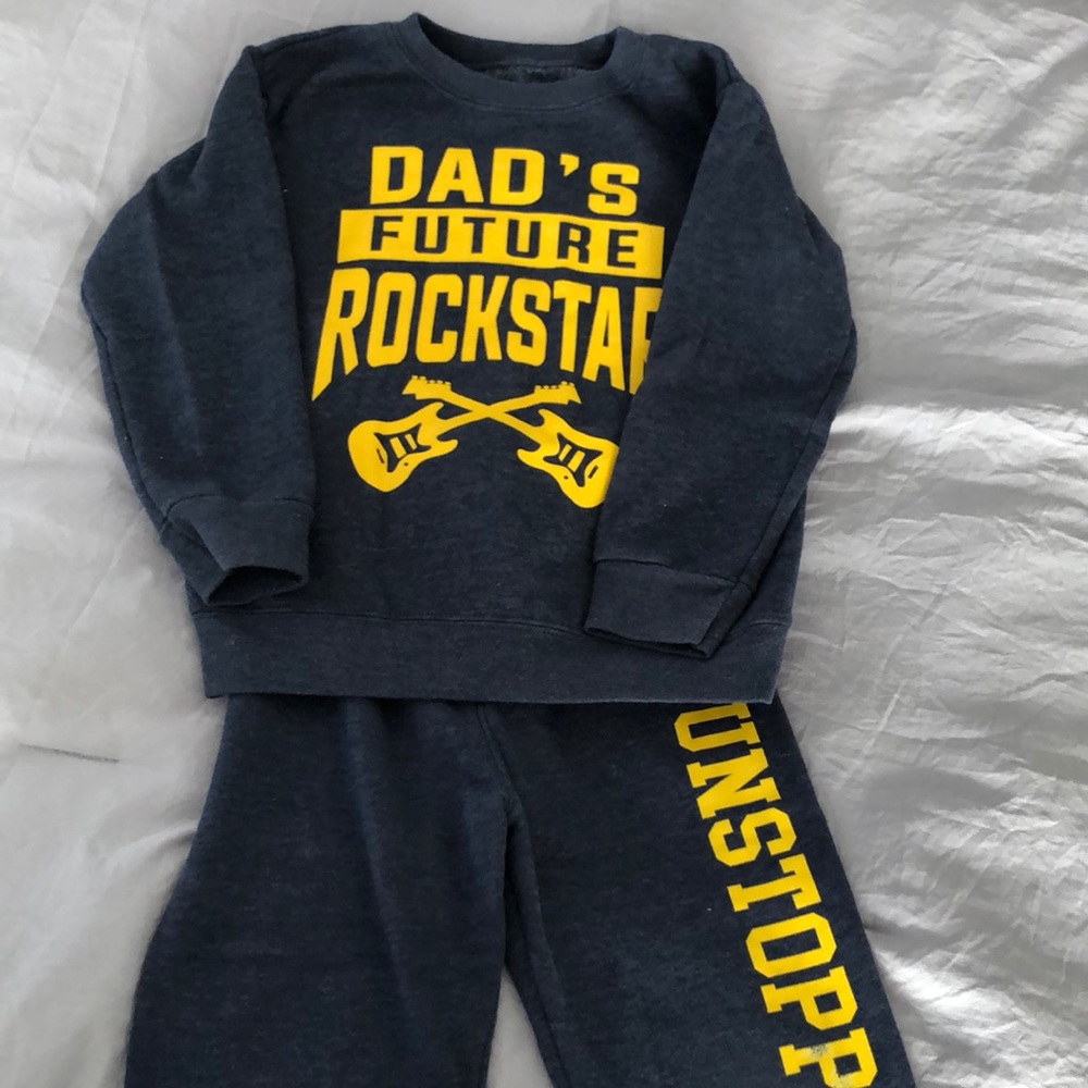 Boys sweatpants set
